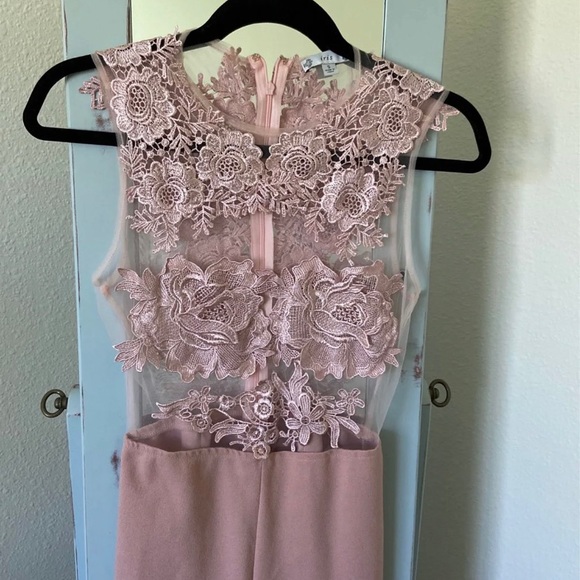 IRIS Lace embroidered crocheted Jumpsuit - Picture 2 of 5